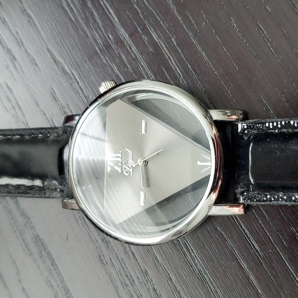 Watch - Picture 2 of 2